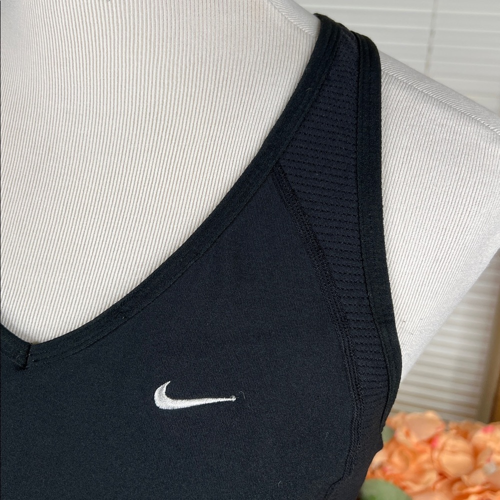 Nike Racerback Tank Size XL - Picture 2 of 6